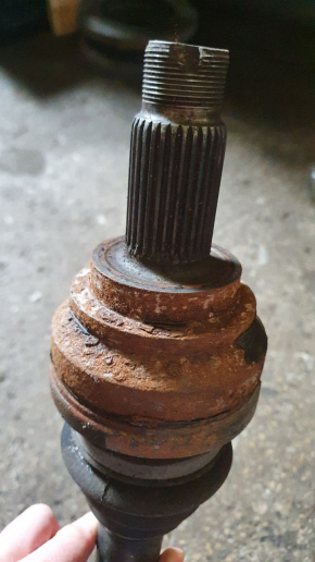 Привод полуось задняя правая BMW 335XI E92 N55B30A 2013 33207604604