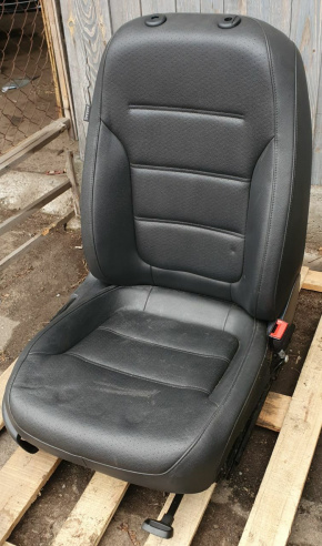 Пассажирское сидение Volkswagen Passat B7 2.5 1.8 USA 2011-2015