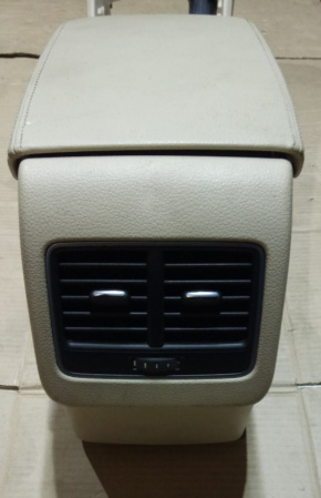 Подлокотник Volkswagen Passat B7 2.5 1.8 USA 2011-2015 561864207P85T