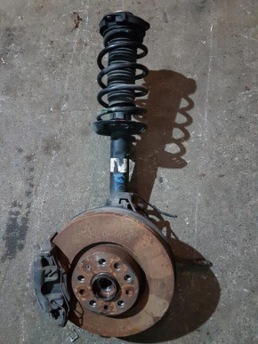 Стойка амортизатора в сборе перед лев Volkswagen Passat B7 2.5 USA CBTA 2011 00-00001930