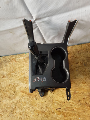 Накладка центральной консоли с подстаканником Toyota Camry V55 2AR-FE 2015-2017 5880506351