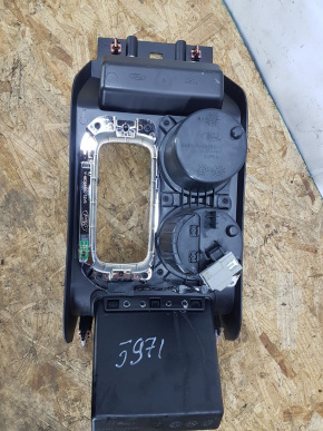 Консоль центральная подлокотник и подстаканники рестайлинг FORD FLEX 2009-2019 DA8Z74045A36AA