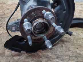 Ступица передняя левая FORD FLEX 2009-2019 BT4Z1104B