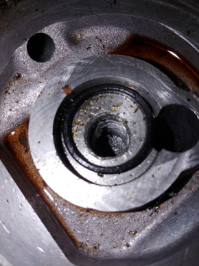 АКПП в сборе трещина корпуса в районе масляного радиатора Volkswagen Passat B7 2.5 USA CBUA 2011 09G300033C