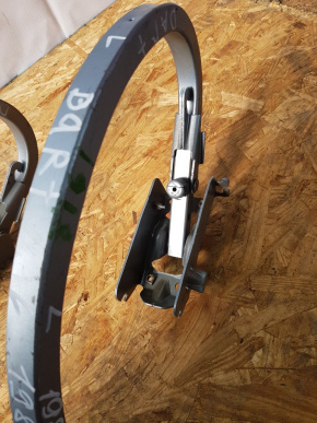 Петля крышки багажника левая DODGE DART 2013-2016 68082013AH 68082013AH