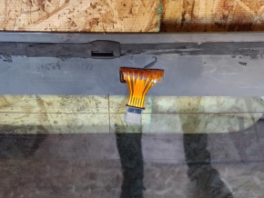 Стекло заднее BMW 3 F30 2012-2019 51317258074 необходимо припаять клеммы обогрева