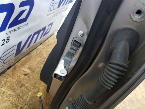 Ограничитель двери передней левой SUBARU FORESTER SJ 2014-2018 61124SG005 00-00012531