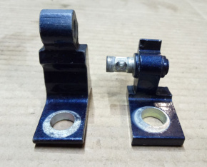 Петля двери перед прав низ Volkswagen Passat B7 2.5 1.8 USA 2011-2015