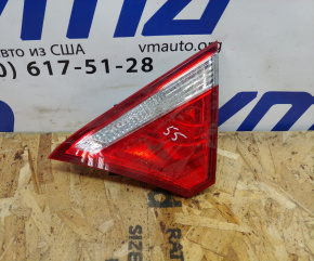 Фонарь внутренний крышка багажника правый Toyota Camry V55 2AR-FE 2015-2017 8158006410 00-00008402
