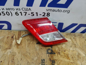 Фонарь внутренний крышка багажника левый Toyota Camry 40 2.4 2AZ-FE 2006 8159006120 00-00018410