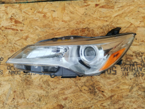 Фара передняя левая LE/XLE галоген дефект креплений Toyota Camry V55 2AR-FE 2015-2017 8115006860 8115006D90 00-00008389