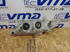 Фара правая галоген дефекты Toyota Camry 40 2006-2011 8111006202