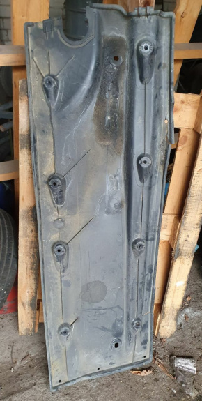 Защита днища, левая Volkswagen Passat B7 2.5 USA CBTA 2011-2015 561825201A 561825201C