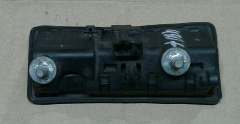 Ручка с кнопкой открытия крышки багажника наружн не под камеру Volkswagen Passat B7 2.5 1.8 USA 2011-2015 561827566