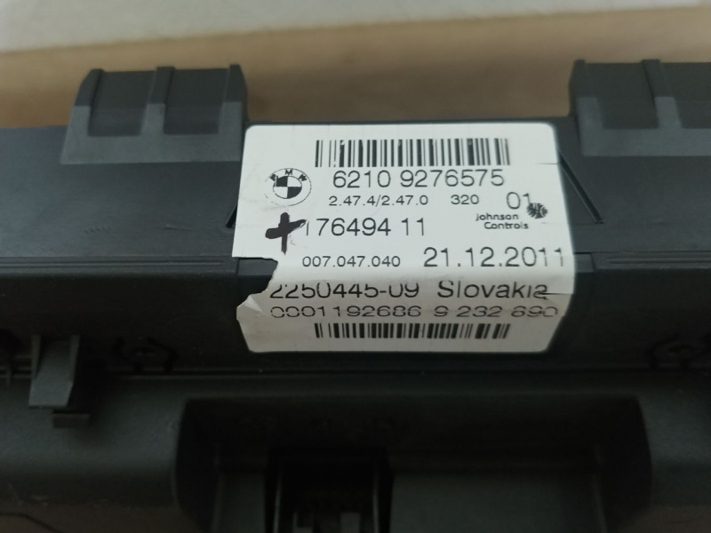 Щиток приборов BMW X3 F25 2010-2017 скол на кромке стекла 62109276575