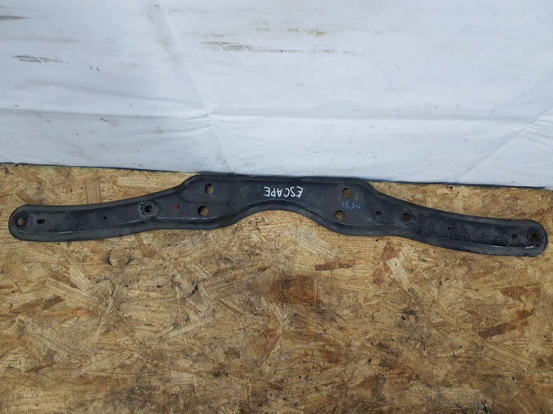 Распорка подрамника Ford Escape MK3 2013-2019 CV6Z7810684A