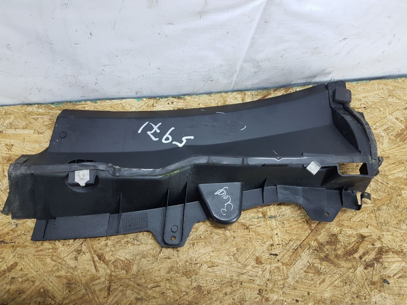 Поддон дворников пластик правый рестайлинг FORD FLEX 2009-2019 8A8Z74021A36A