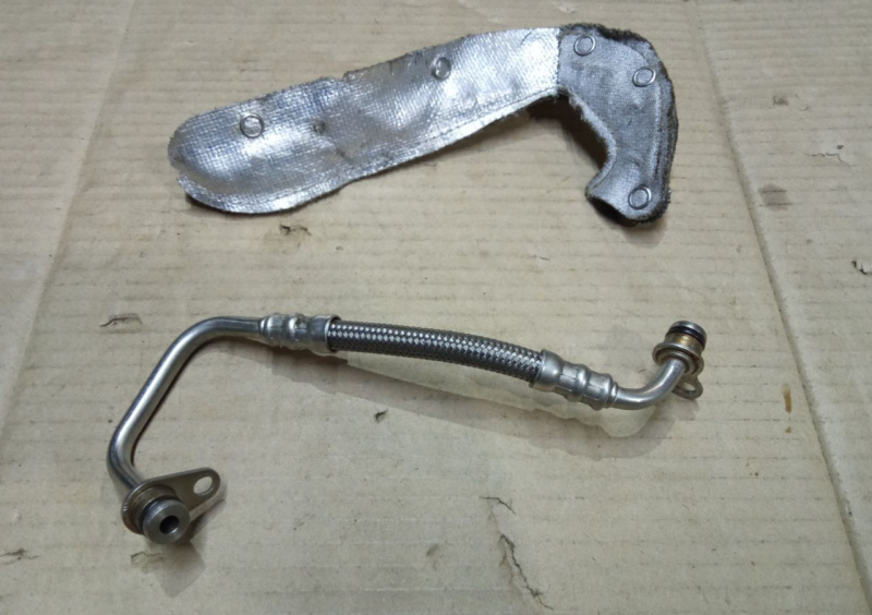 Трубка маслопровода(турбины) Volkswagen Passat B7 1.8 USA CPRA 2011-2017 06K145778AB