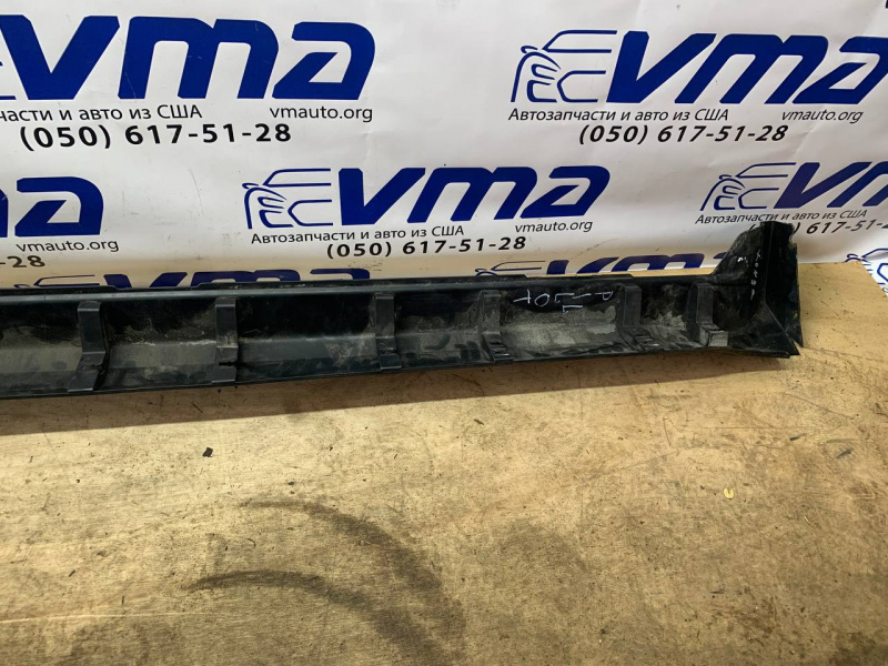 Накладка порога левого Honda Pilot J35Z4 71850SZAA01