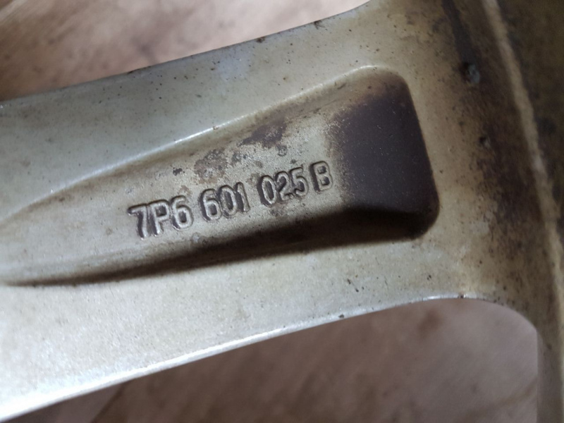 Комплект дисков Tacora R18*8J 5*130 ET53 Volkswagen Touareg 7P6601025B