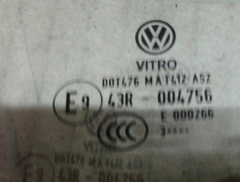 Стекло двери перед прав Volkswagen Passat B7 2.5 1.8 USA 2011-2015 561845026A