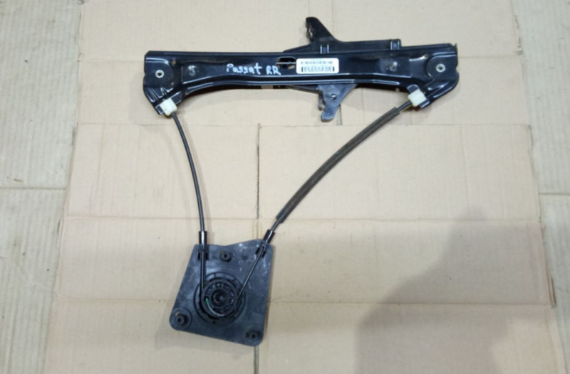 Стеклоподъемник с мотором зад лев Volkswagen Passat B7 2.5 1.8 USA 2011-2015 561839461F