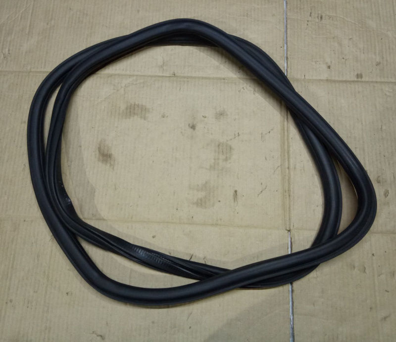 Уплотнитель дверного проема зад лев Volkswagen Passat B7 2.5 1.8 USA 2011-2015