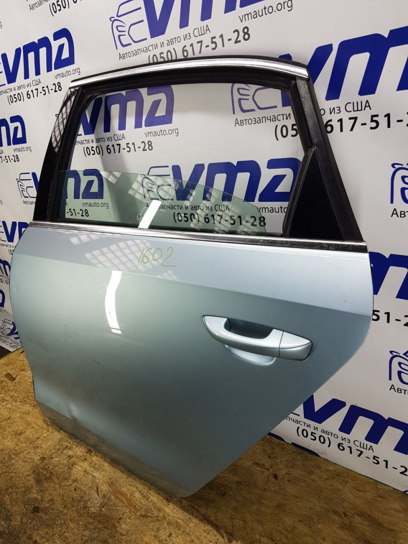 Дверь голая зад лев Volkswagen Passat B7 2.5 USA CBTA 2011 561833055C