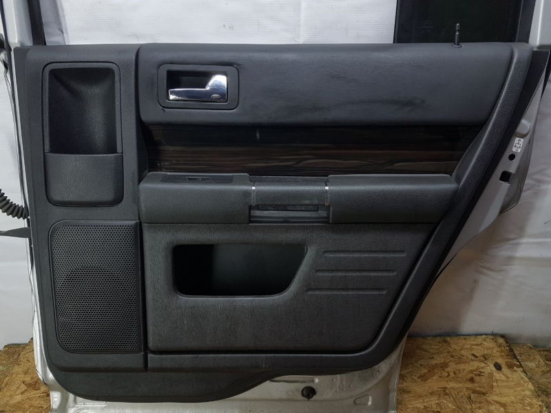 Обшивка двери карта задняя правая FORD FLEX 2009-2019 9A8Z7427406AA