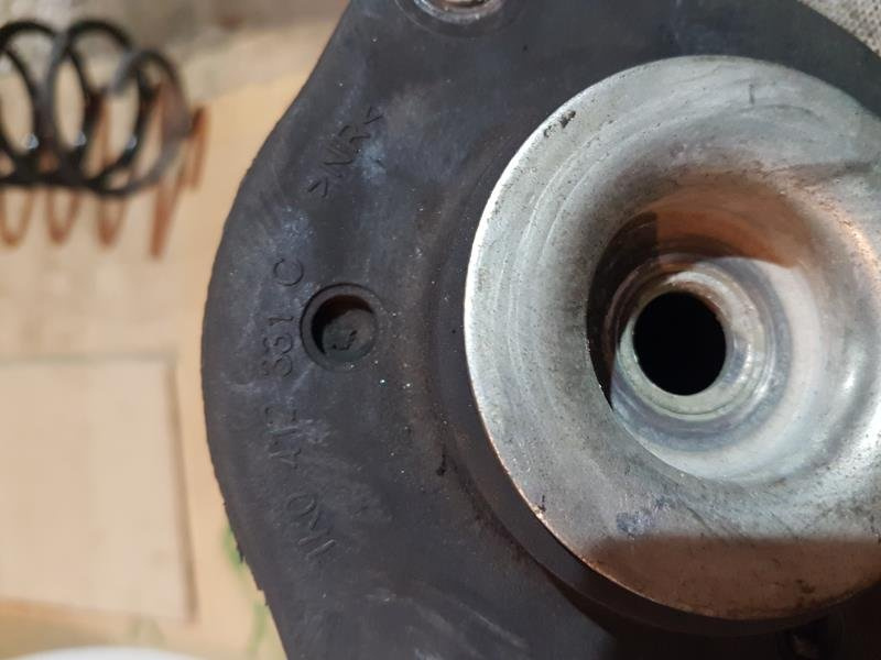 Опора амортизатора перед лев Volkswagen Passat B7 2.5 1.8 USA 2011-2015 1K0412331C