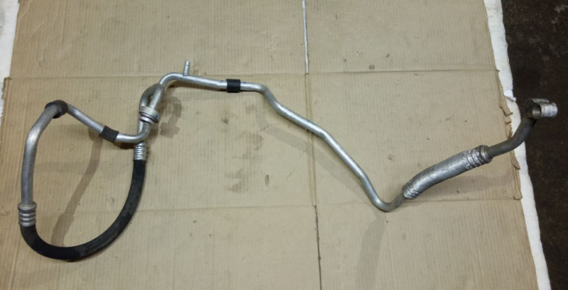 Трубка кондиционера компрессор-печка Volkswagen Passat B7 2.5 1.8 USA 2011-2015 561820743B