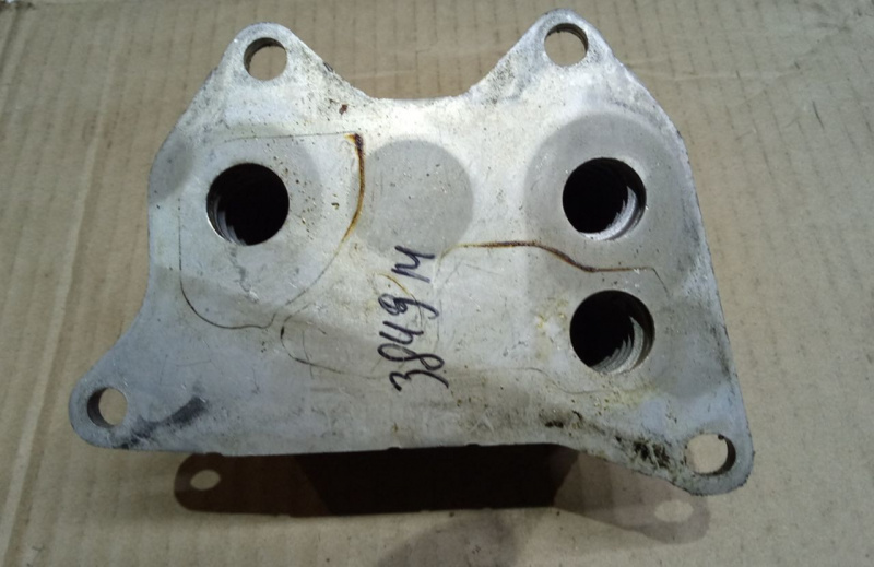 Радиатор маслянный Volkswagen Passat B7 1.8 USA CPRA 2011-2015 06K117021G