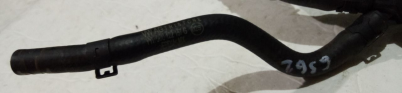 Патрубок системы охлаждения Volkswagen Passat B7 1.8 USA CPRA 2011-2015 5C0122157G