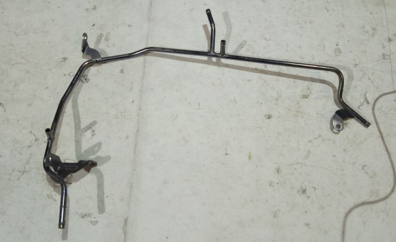 Трубка системы охлаждени Volkswagen Passat B7 1.8 USA CPRA 2011-2015 06K121075R