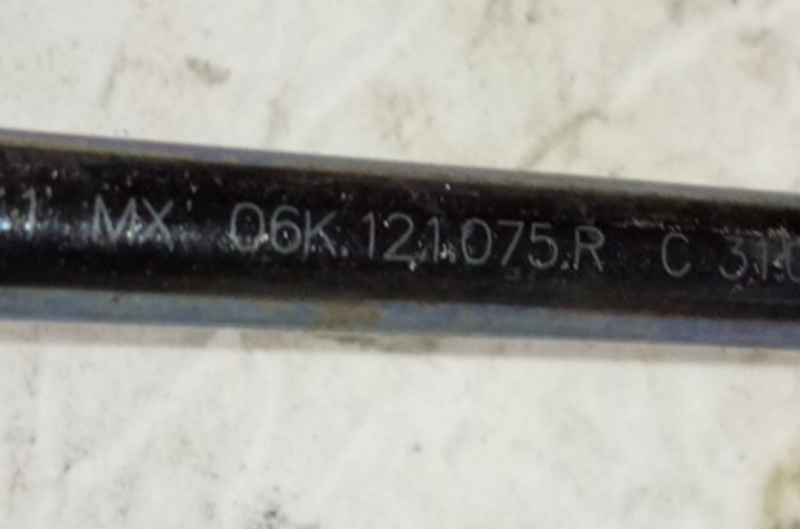 Трубка системы охлаждени Volkswagen Passat B7 1.8 USA CPRA 2011-2015 06K121075R