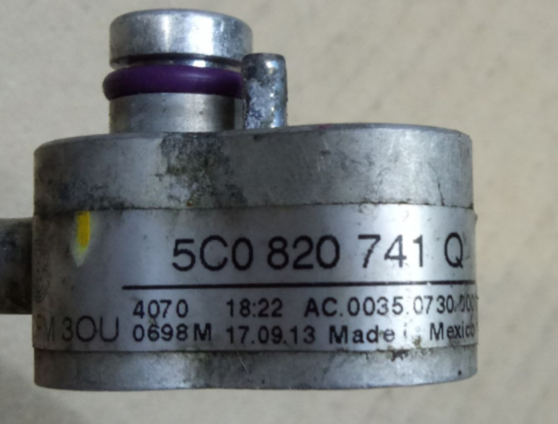 Трубка кондиционера печка-конденсер Volkswagen Passat B7 1.8 USA CPRA 2011-2017 5C0820741Q