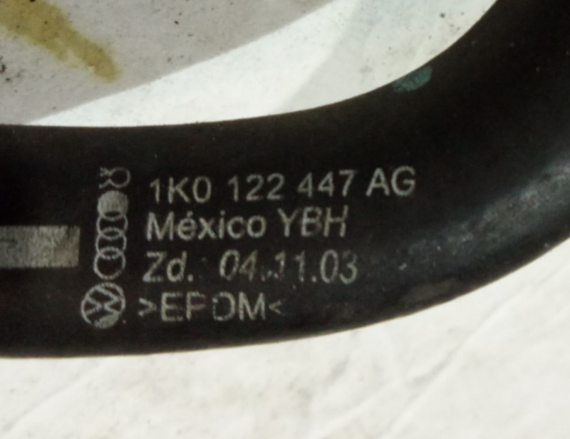Шланг системы охлаждения Volkswagen Passat B7 1.8 USA CPRA 2011-2015 1k0122447