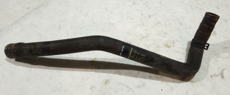 Патрубок системы охлаждения Volkswagen Passat B7 1.8 USA CPRA 2011-2015 5c0121109d