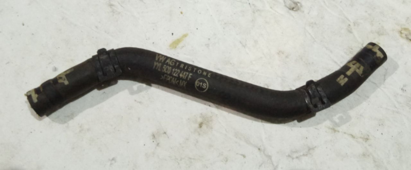 Патрубок системы охлаждения Volkswagen Passat B7 1.8 USA CPRA 2011-2015 5c0122447f