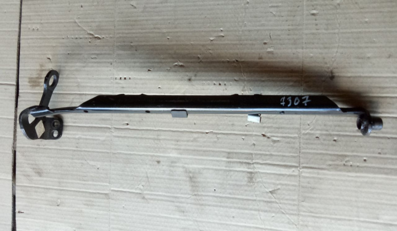 Кронштейн насоса вторичного воздуха Volkswagen Passat B7 2.5 USA CBUA 2011-2015 07K133229F