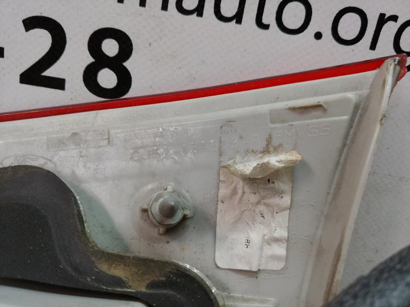 Фонарь внутренний крышка багажника левый дорестайлинг Ford Escape MK3 2013-2016 CJ5413A603A CJ5Z13405A