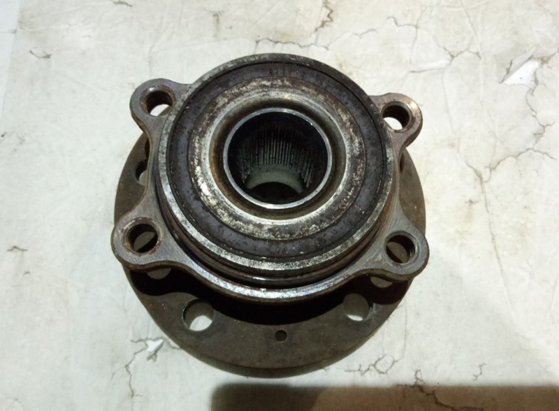 Ступица перед прав Volkswagen Passat B7 2.5 1.8 USA 2011-2015 5K0498621