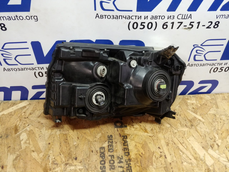 Фара передняя правая дефект креплений Honda Pilot 33100SZAA11