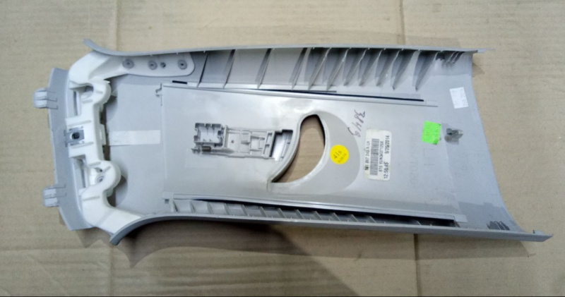 Накладка центральной стойки (ремень) лев верх Volkswagen Passat B7 2.5 1.8 USA 2011-2015