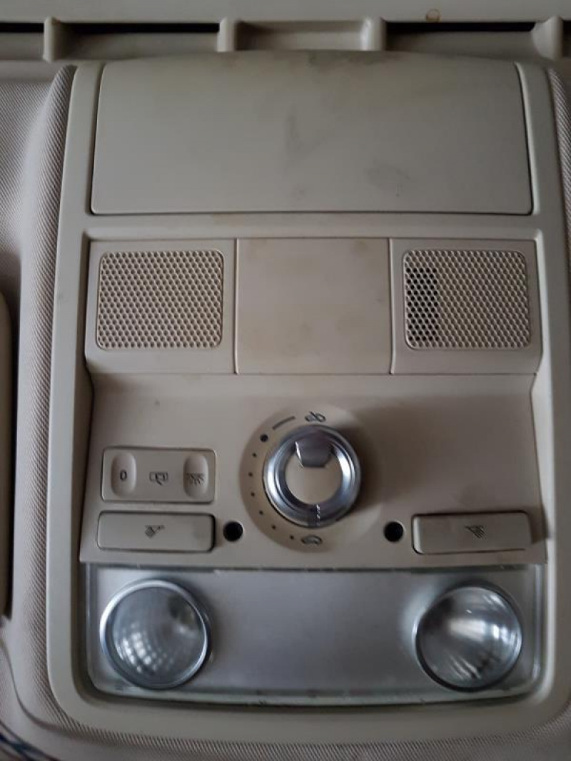 Плафон освещения под люк перед Volkswagen Passat B7 2.5 USA CBTA 2011 1K0947106PYAH