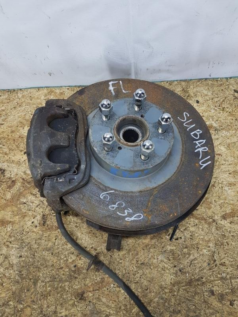 Цапфа со ступицей передняя левая SUBARU OUTBACK EJ25 2010-2014