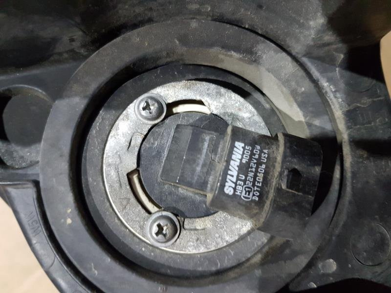 Фара дневного света правая галоген Mazda 3 BK 2.0 LF17 2003-2008 BN8V510K0 BN8V510K0E