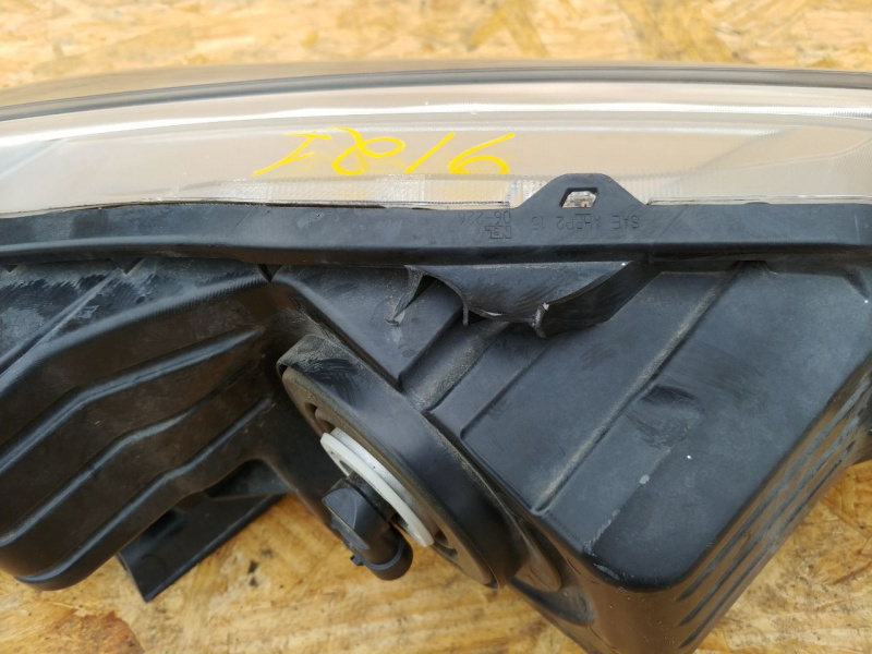 Фара передняя левая LE/XLE галоген дефект креплений Toyota Camry V55 2AR-FE 2015-2017 8115006860 8115006D90