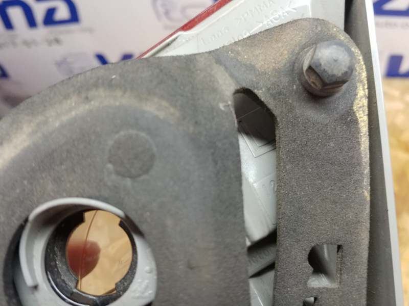 Фонарь внутренний крышка багажника левый дефект тарахтит Toyota Camry 40 3,5 2GR-FE 2006 8159006120