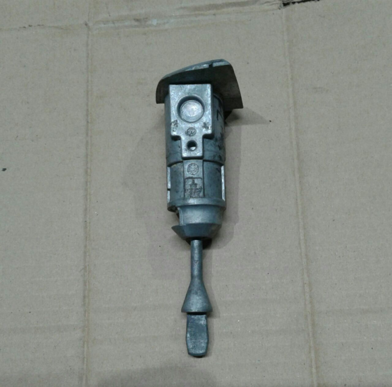 Личинка замка перед лев Volkswagen Passat B7 2.5 1.8 USA 2011-2015